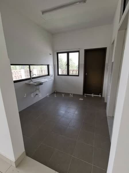 Semi-Detached House for Sale in Setia Ecohill (Semenyih) - Jesslyn Lee - Kitchen - PropertyGuru.com.my