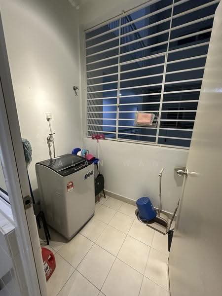 Kediaman Servis untuk Disewa di Saville D'lake - Alan Wan - Balcony - PropertyGuru.com.my