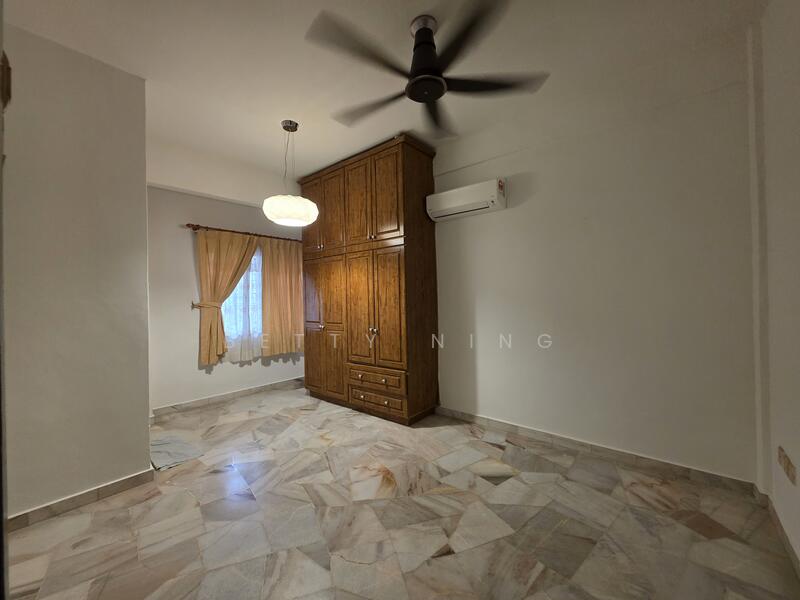 Bedroom on ground floor