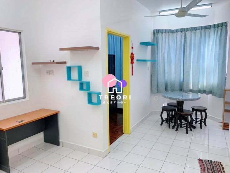 Apartment for Sale at Beverly Hills 3 - Ching Hui Wong - Living Room - PropertyGuru.com.my