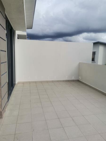 Townhouse for Sale in Semenyih (Selangor) - Jasper Tan - Balcony - PropertyGuru.com.my