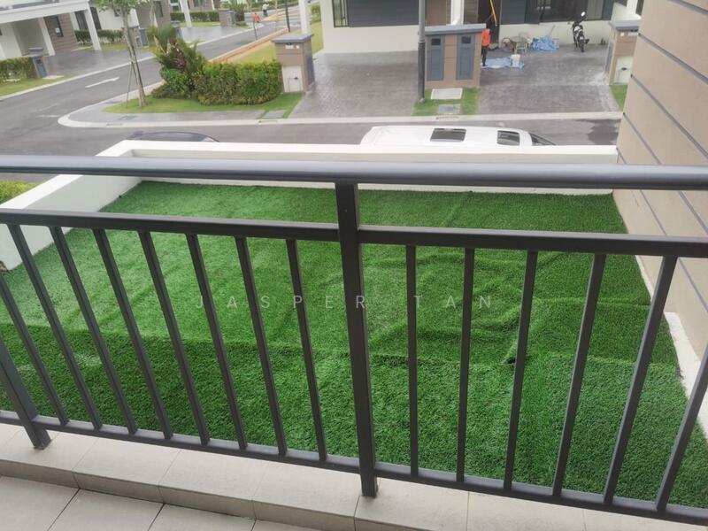Townhouse for Sale in Semenyih (Selangor) - Jasper Tan - Balcony - PropertyGuru.com.my