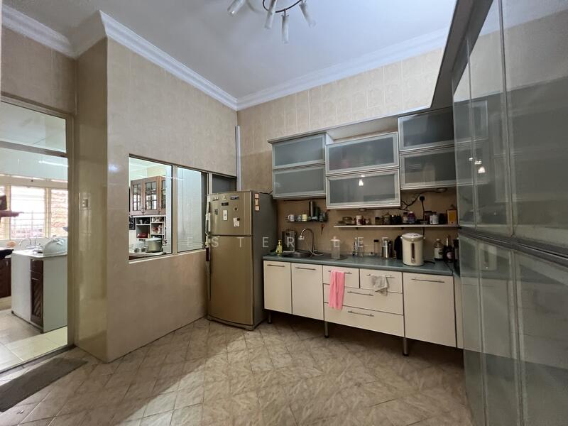 2-storey Terraced House for Sale in Bukit Jelutong (Shah Alam) - Lester Lee - Kitchen - PropertyGuru.com.my
