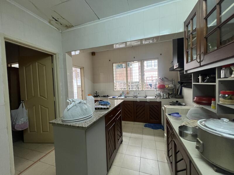 2-storey Terraced House for Sale in Bukit Jelutong (Shah Alam) - Lester Lee - Kitchen - PropertyGuru.com.my