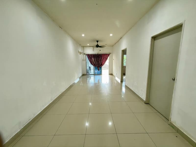 Terraced House for Sale in Semenyih (Selangor) - Ashraf Azwan - Living Room - PropertyGuru.com.my