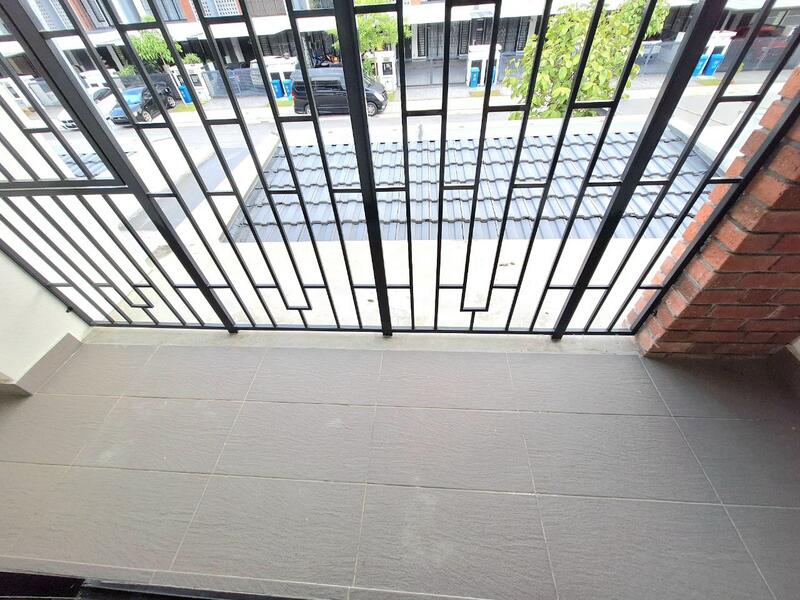 2-storey Terraced House for Sale in Elmina (Shah Alam) - Nur Adibah Ishak - Balcony - PropertyGuru.com.my