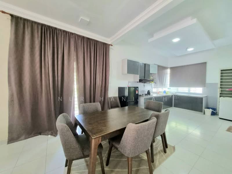 2-storey Terraced House for Sale in Bandar Puncak Alam (Puncak Alam) - Nur Hanizah - Dining Room - PropertyGuru.com.my