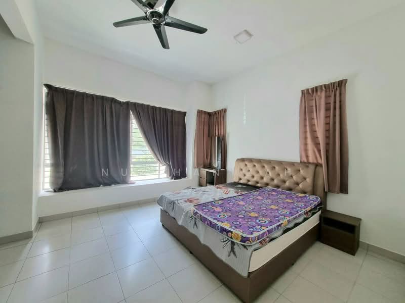 2-storey Terraced House for Sale in Bandar Puncak Alam (Puncak Alam) - Nur Hanizah - Bedroom - PropertyGuru.com.my