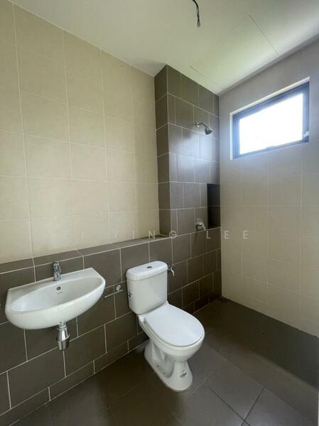 2-storey Terraced House for Sale in Telok Panglima Garang (Selangor) - Zi Ying Lee - Bathroom - PropertyGuru.com.my