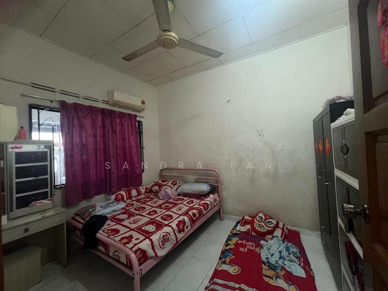 Untuk Dijual - Taman Ungku Tun Aminah