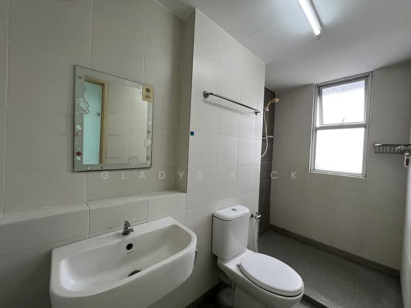 Condominium for Sale at Elit Heights @ Bayan City - Gladys Kock - Bathroom - PropertyGuru.com.my