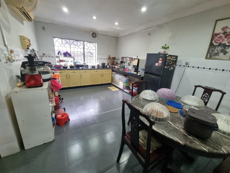 2-storey Terraced House for Sale in Bukit Rahman Putra (Sungai Buloh) - Ken Lai - Kitchen - PropertyGuru.com.my