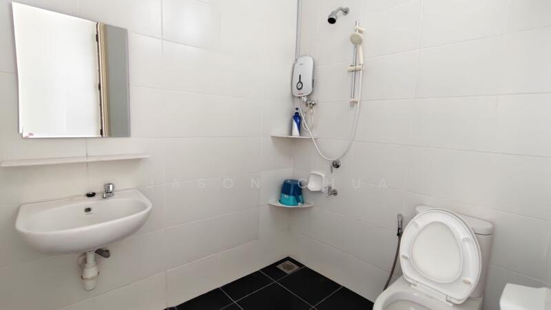 Cluster House for Sale in Setia Tropika (Johor Bahru) - Jason Chua - Bathroom - PropertyGuru.com.my