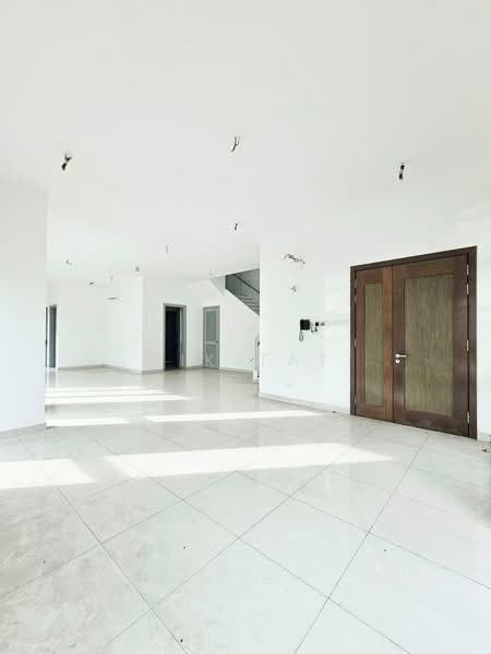 Semi-Detached House for Sale in Taman Molek (Johor Bahru) - Yik Tat - PropertyGuru.com.my