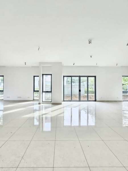 Semi-Detached House for Sale in Taman Molek (Johor Bahru) - Yik Tat - PropertyGuru.com.my