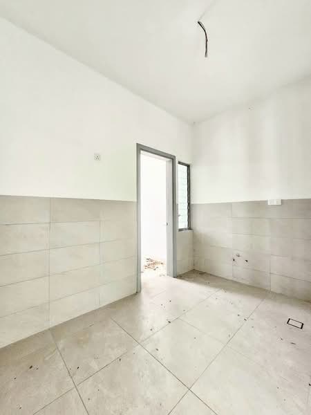 Semi-Detached House for Sale in Taman Molek (Johor Bahru) - Yik Tat - PropertyGuru.com.my