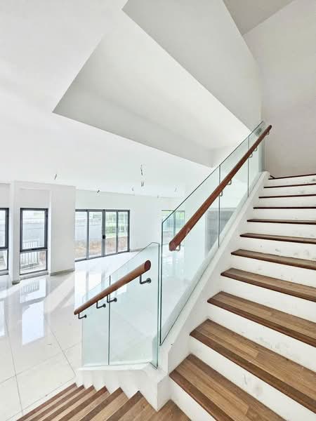 Semi-Detached House for Sale in Taman Molek (Johor Bahru) - Yik Tat - PropertyGuru.com.my