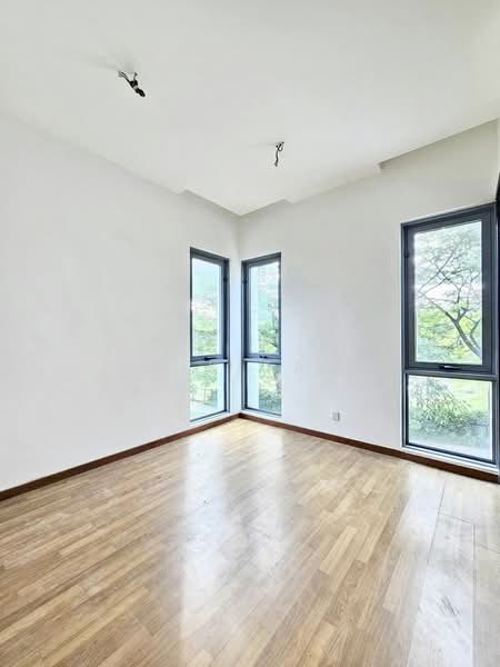 Semi-Detached House for Sale in Taman Molek (Johor Bahru) - Yik Tat - PropertyGuru.com.my