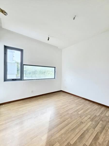 Semi-Detached House for Sale in Taman Molek (Johor Bahru) - Yik Tat - PropertyGuru.com.my