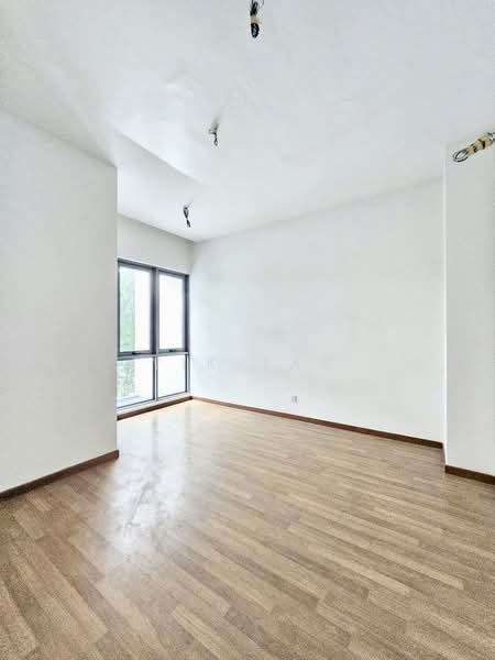Semi-Detached House for Sale in Taman Molek (Johor Bahru) - Yik Tat - PropertyGuru.com.my