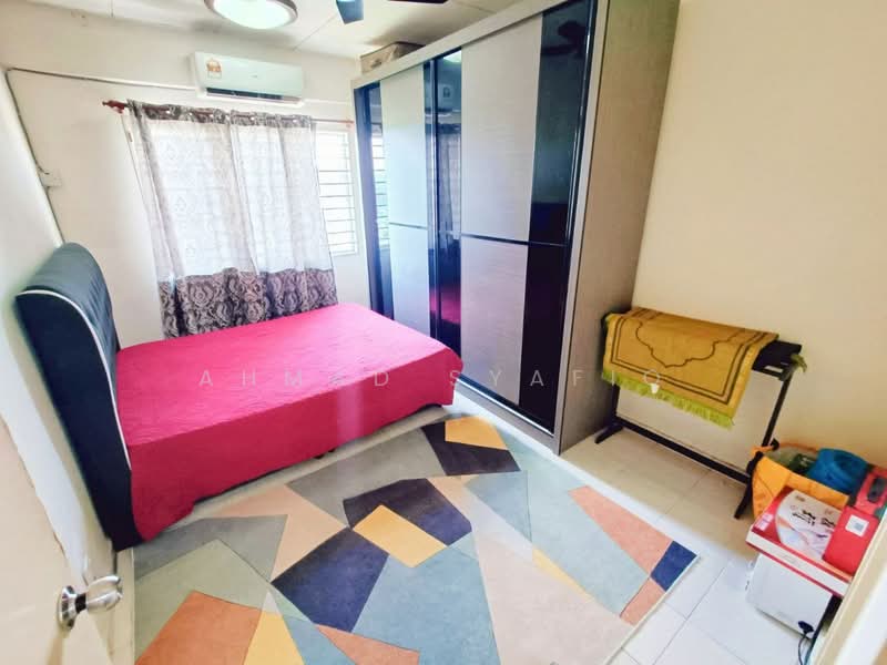 Pangsapuri untuk Dijual di Laguna Biru - Ahmad Syafiq - Bedroom - PropertyGuru.com.my