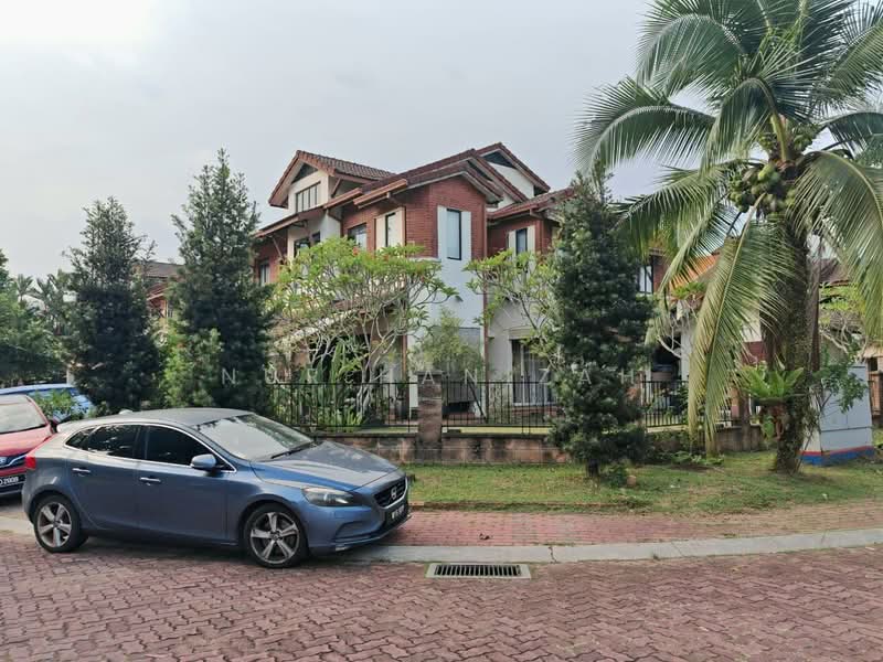 2-storey Terraced House for Sale in Bukit Jelutong (Shah Alam) - Nur Hanizah - Exterior - PropertyGuru.com.my