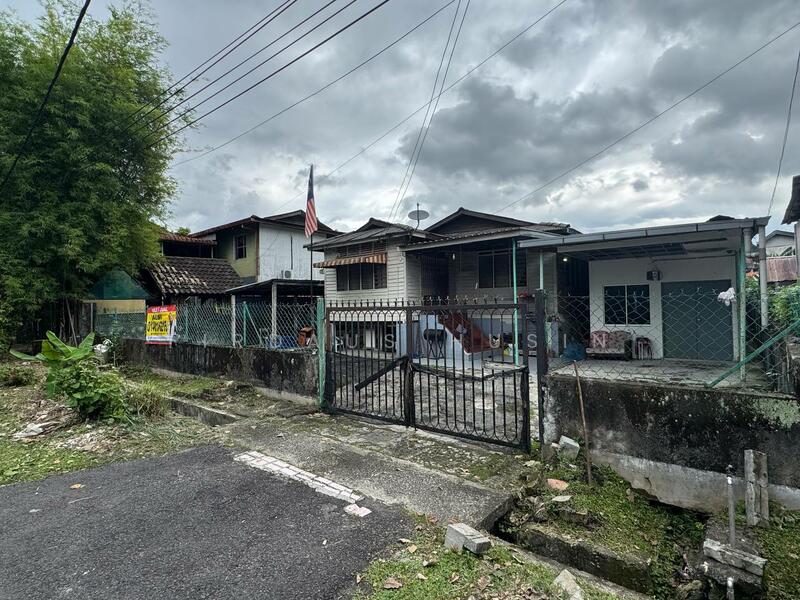 Bungalow House for Sale in Kampung Cheras Baru (Ampang) - Firdaus Husin - Exterior - PropertyGuru.com.my
