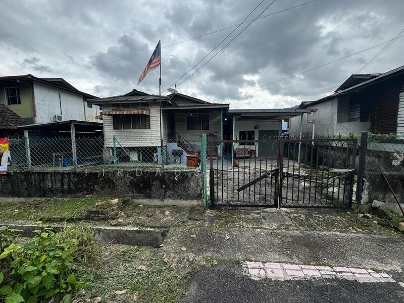 Bungalow House for Sale in Kampung Cheras Baru (Ampang) - Firdaus Husin - Exterior - PropertyGuru.com.my