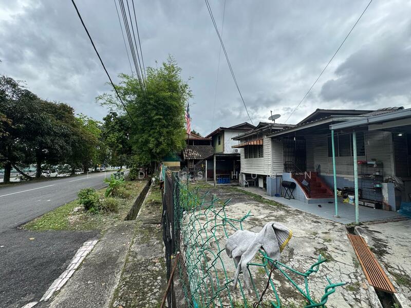 Bungalow House for Sale in Kampung Cheras Baru (Ampang) - Firdaus Husin - Exterior - PropertyGuru.com.my