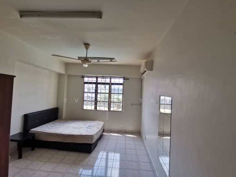 Tropika Paradise Condominium untuk Untuk Dijual - RM 450,000, Apr 2026 - Bedroom - PropertyGuru.com.my