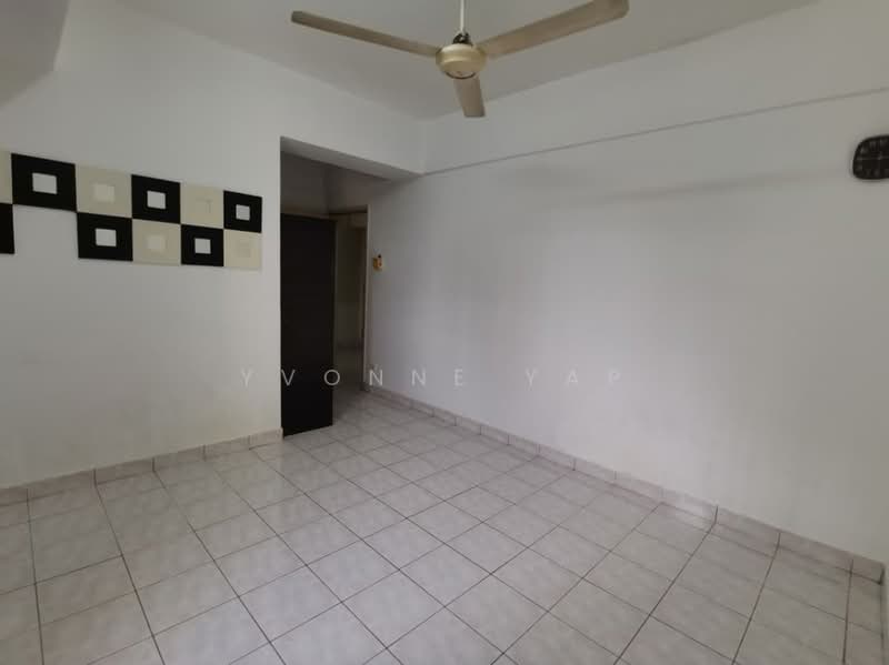 Tropika Paradise Condominium untuk Untuk Dijual - RM 450,000, Apr 2026 - Living Room - PropertyGuru.com.my