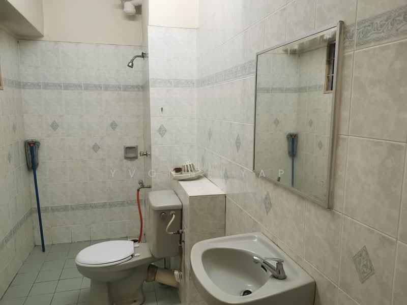 Tropika Paradise Condominium untuk Untuk Dijual - RM 450,000, Apr 2026 - Bathroom - PropertyGuru.com.my
