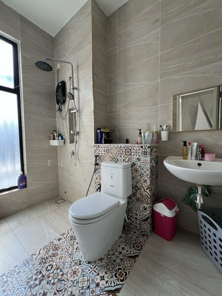 2-storey Terraced House for Sale in Shah Alam (Selangor) - Elaine Yap - Bathroom - PropertyGuru.com.my