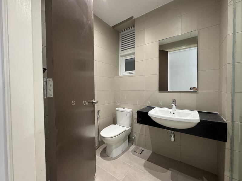 Service Residence for Rent at Met 1 Residences - Swiss Tan - Bathroom - PropertyGuru.com.my