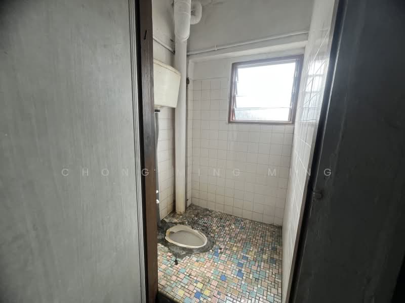Shop for Rent in Seremban (Negeri Sembilan) - Chong Ming Ming - Bathroom - PropertyGuru.com.my