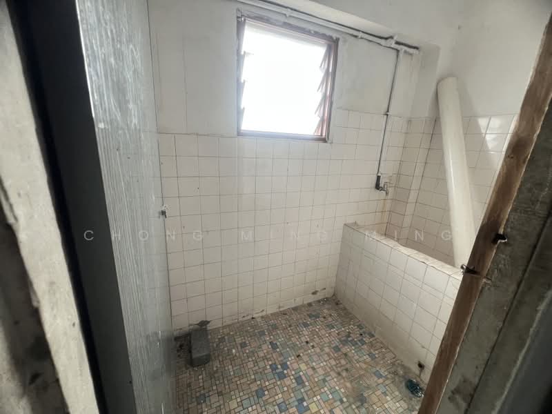 Shop for Rent in Seremban (Negeri Sembilan) - Chong Ming Ming - Bathroom - PropertyGuru.com.my
