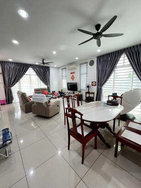 2-storey Terraced House for Sale in Ipoh (Perak) - Kelly Tan - Living Room - PropertyGuru.com.my