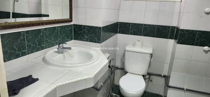 Kondominium untuk Disewa di Maxwell Towers - Shirley Liew - Bathroom - PropertyGuru.com.my