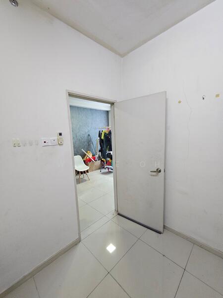 Untuk Disewa - Centrestage Designer Suite