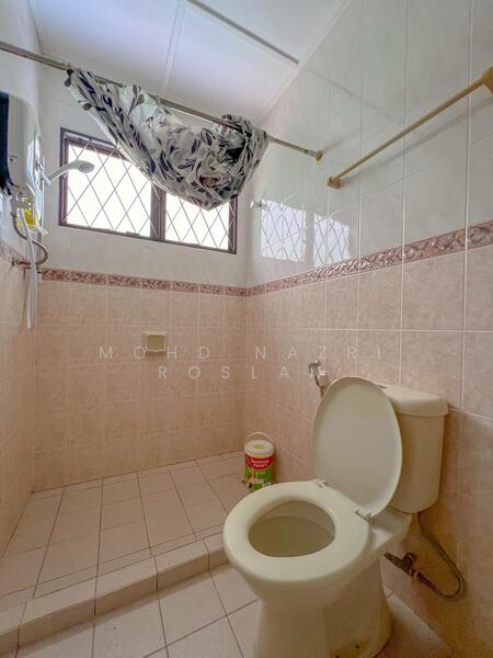 Bungalow for Sale in Sungai Buloh (Selangor) - Mohd Nazri Roslan - Bathroom - PropertyGuru.com.my