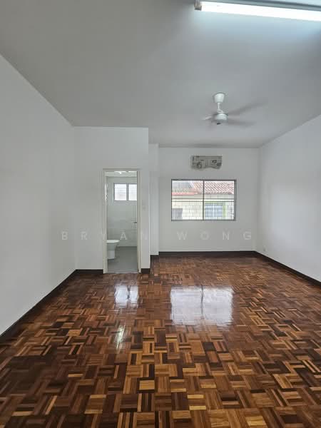 Rumah Berkembar untuk Dijual di Damansara Kim (Petaling Jaya) - Bryan Wong - PropertyGuru.com.my