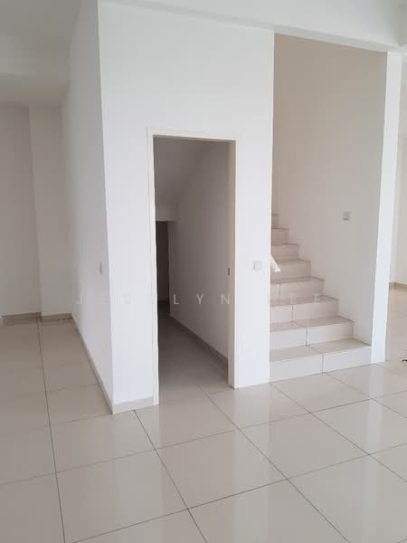 Semi-Detached House for Sale in Setia Ecohill (Semenyih) - Jesslyn Lee - Entrance - PropertyGuru.com.my