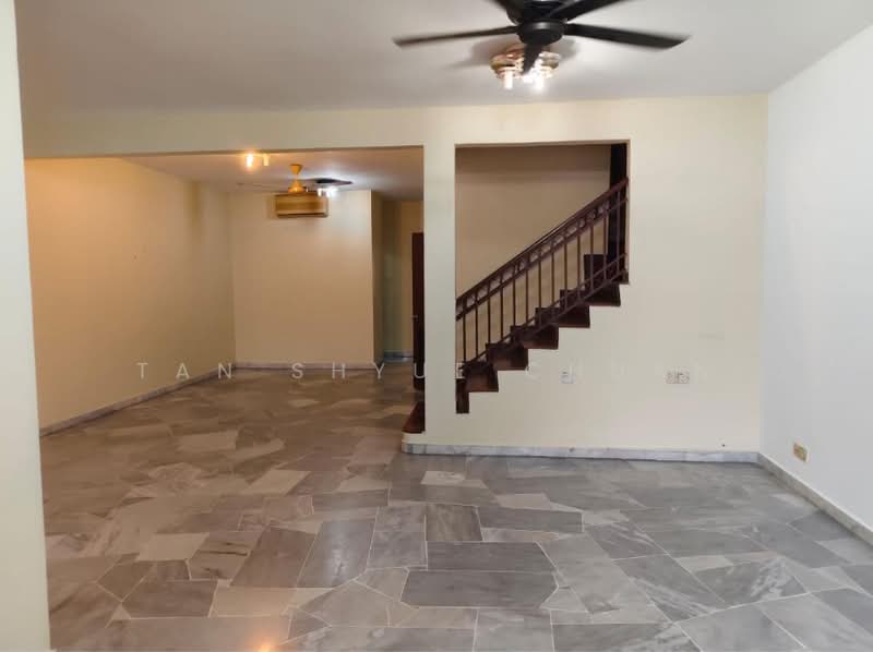 Rumah Teres 2 Tingkat untuk Dijual di Usj 16 (Subang Jaya) - Tan Shyue Chuan - Living Room - PropertyGuru.com.my