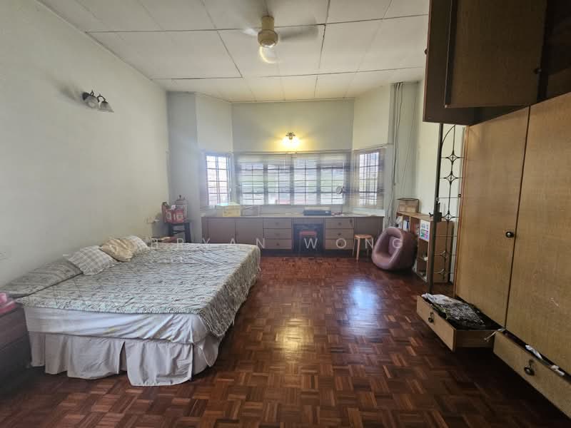 Semi-Detached House for Sale in Damansara Jaya (Petaling Jaya) - Bryan Wong - Bedroom - PropertyGuru.com.my