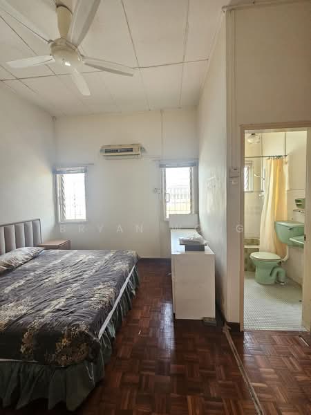 Semi-Detached House for Sale in Damansara Jaya (Petaling Jaya) - Bryan Wong - Bedroom - PropertyGuru.com.my