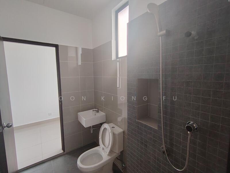 2nd & 3rd Bedroom share Bathroom