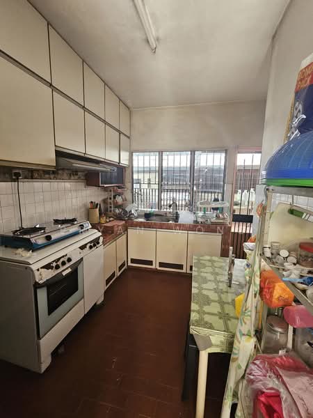 Semi-Detached House for Sale in Damansara Jaya (Petaling Jaya) - Bryan Wong - Kitchen - PropertyGuru.com.my