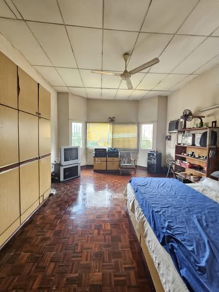 Semi-Detached House for Sale in Damansara Jaya (Petaling Jaya) - Bryan Wong - Bedroom - PropertyGuru.com.my