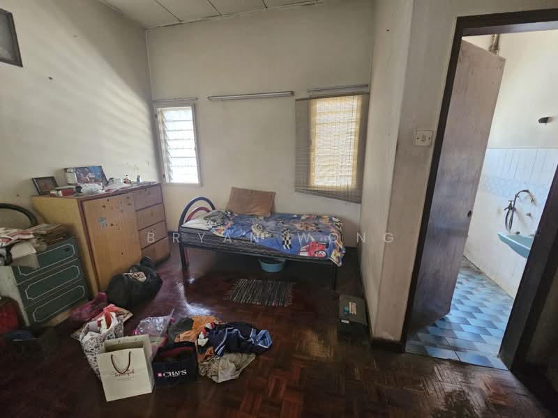 Semi-Detached House for Sale in Damansara Jaya (Petaling Jaya) - Bryan Wong - Bedroom - PropertyGuru.com.my
