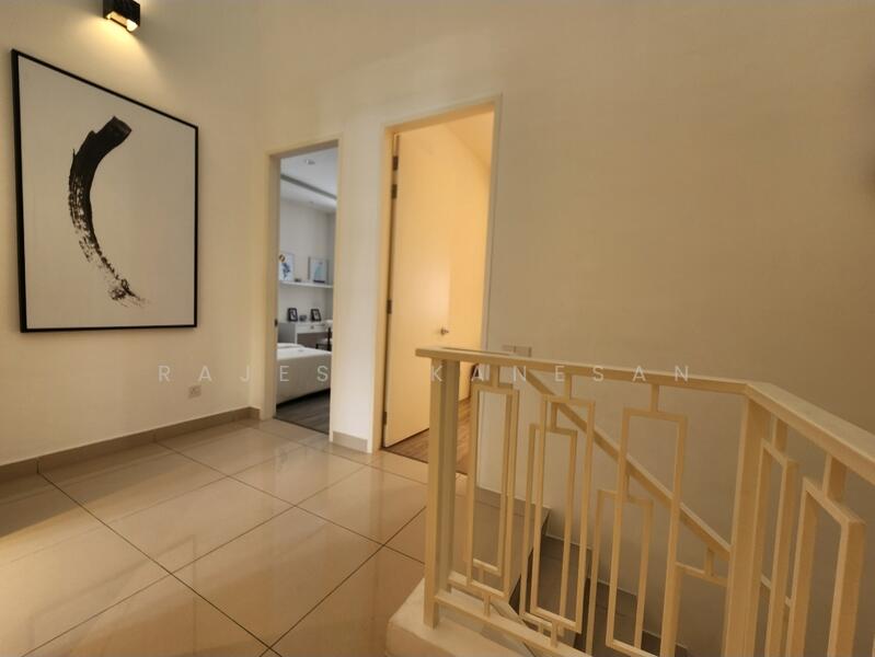 Terraced House for Sale in Tamansari (Rawang) - Rajesh Kanesan - Corridor - PropertyGuru.com.my